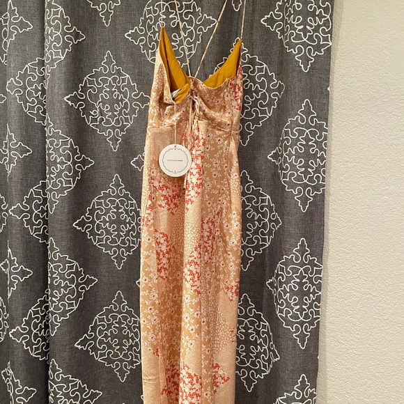 “The Fortunate One” Dress Size: M - Picture 4 of 4